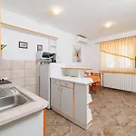 Malerisches Mit Traumhaften Meerblick, Grillplatz, Garten, Waschmaschine Нови-Винодолски