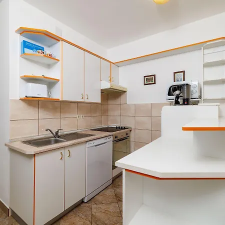 Malerisches Mit Traumhaften Meerblick, Grillplatz, Garten, Waschmaschine Apartment Novi Vinodolski