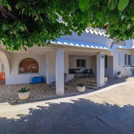 Appartement Malerisches Mit Traumhaften Meerblick, Grillplatz, Garten, Waschmaschine *