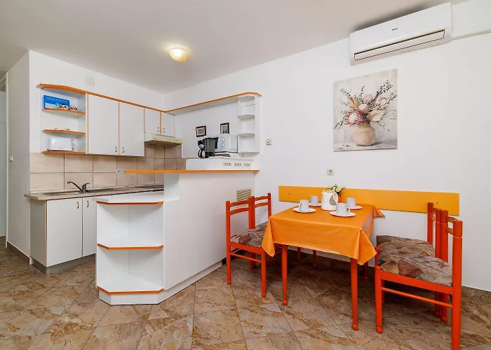 Malerisches Mit Traumhaften Meerblick, Grillplatz, Garten, Waschmaschine Apartman *
